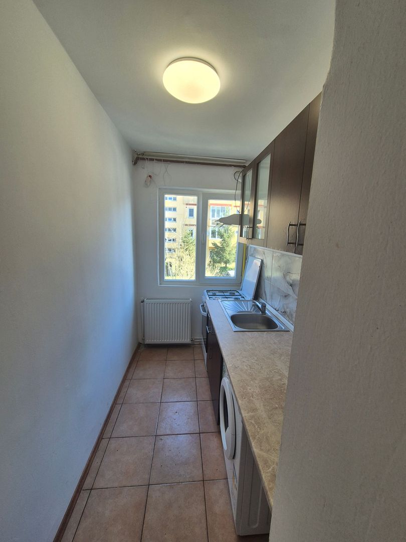 Închiriez apartament 1 camera etajul.1 - Poză 9
