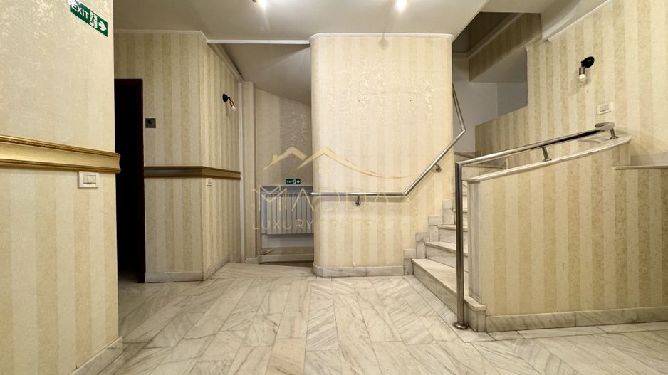 Vila centrala cu 13 camere *460mpu* + garaj // Dorobanți - Poză 22