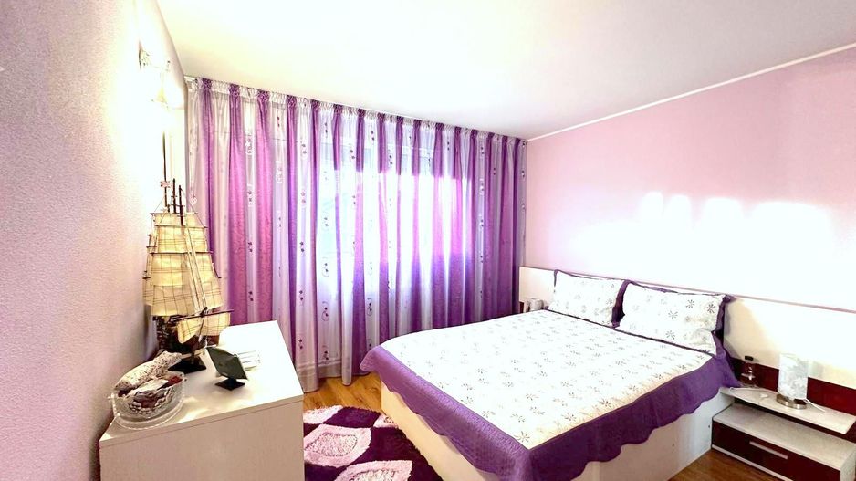 Vila de vanzare zona Metro/Arcasilor - P+1E+M - Poză 14