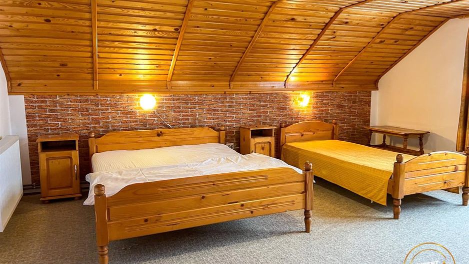 In regiune pitoreasca, cu view montan, Moeciu de Jos, Bran, Brasov - Poză 14
