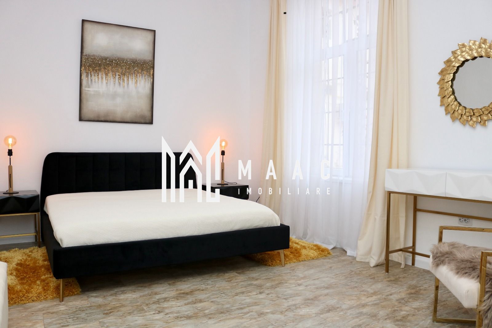 Apartament 4 camere de închiriat | Cisnădie, Central | Curte - Poză 2