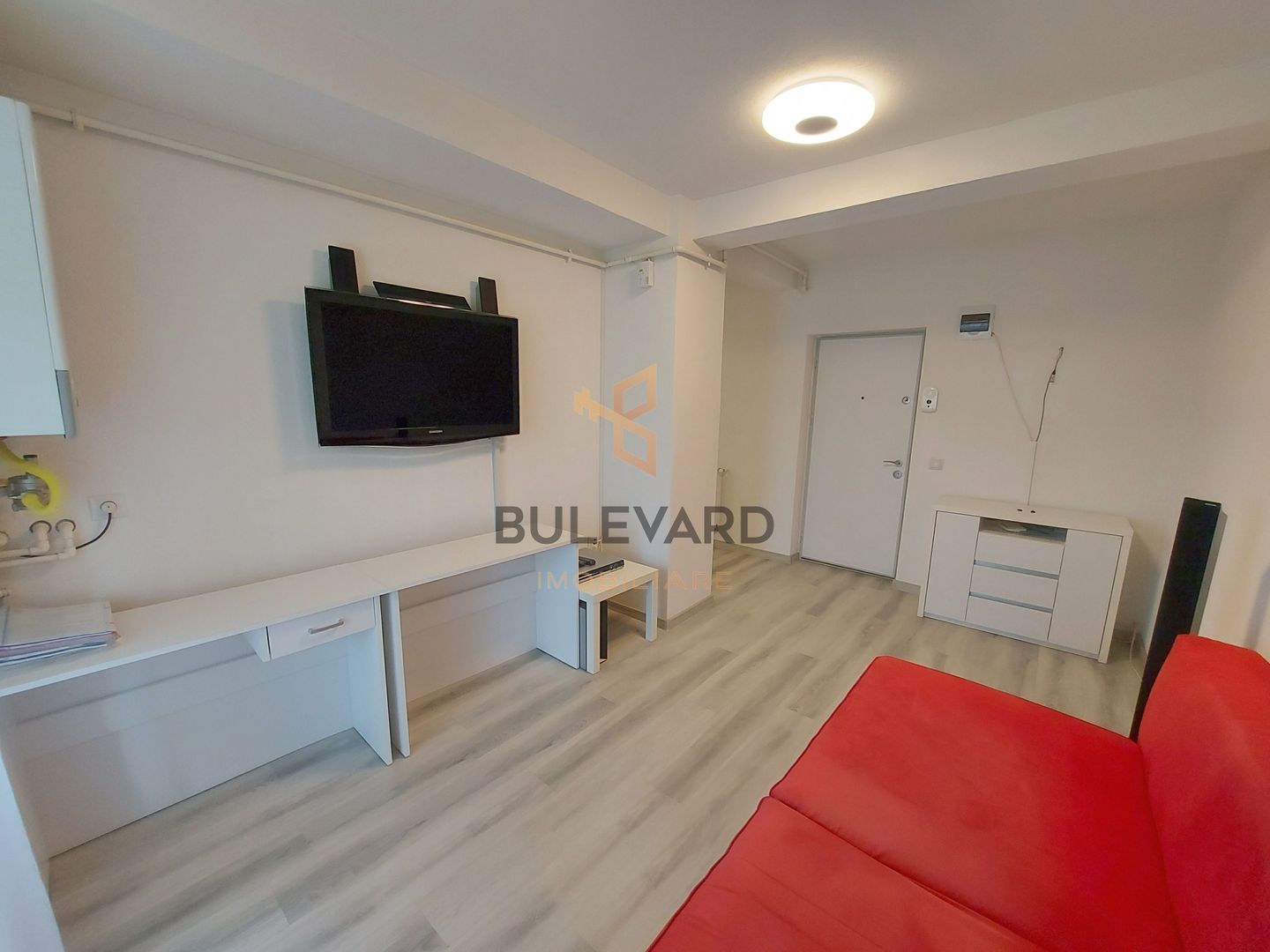 Apartament cu 2 camere+terasa de 13 mp+garaj! - Poză 2