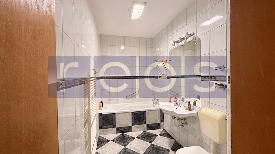 VILA SPATIOASA VATRA LUMINOASA | MEGA MALL | IDEAL FAMILIE - Poză 8