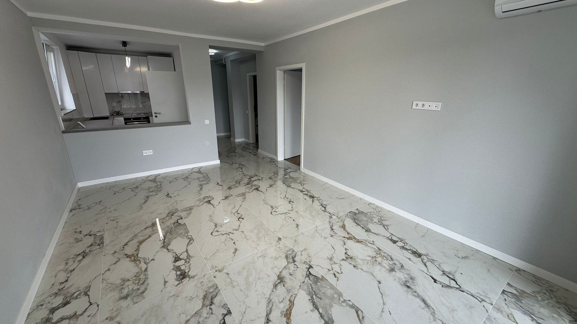 Apartament modern 3 camere - Cristian Sibiu - Poză 10