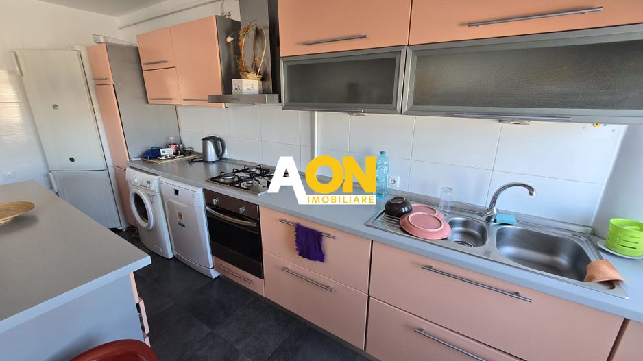 Apartament cu 3 Camere, Scară Interioară, Zona Centru - Poză 8