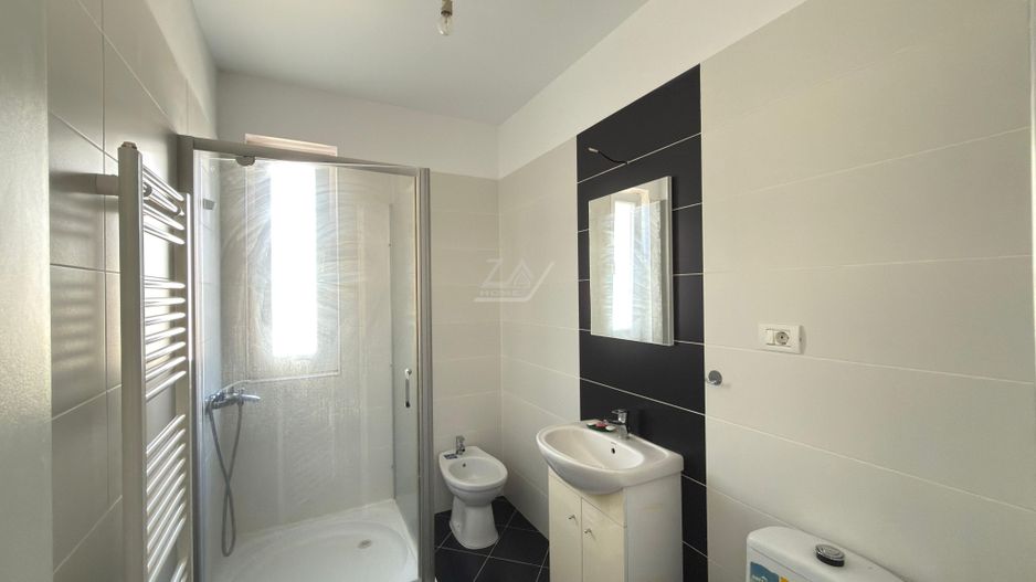 Locatie excelenta! Etaj 1. Decomandat. Loc de parcare. - Poză 5