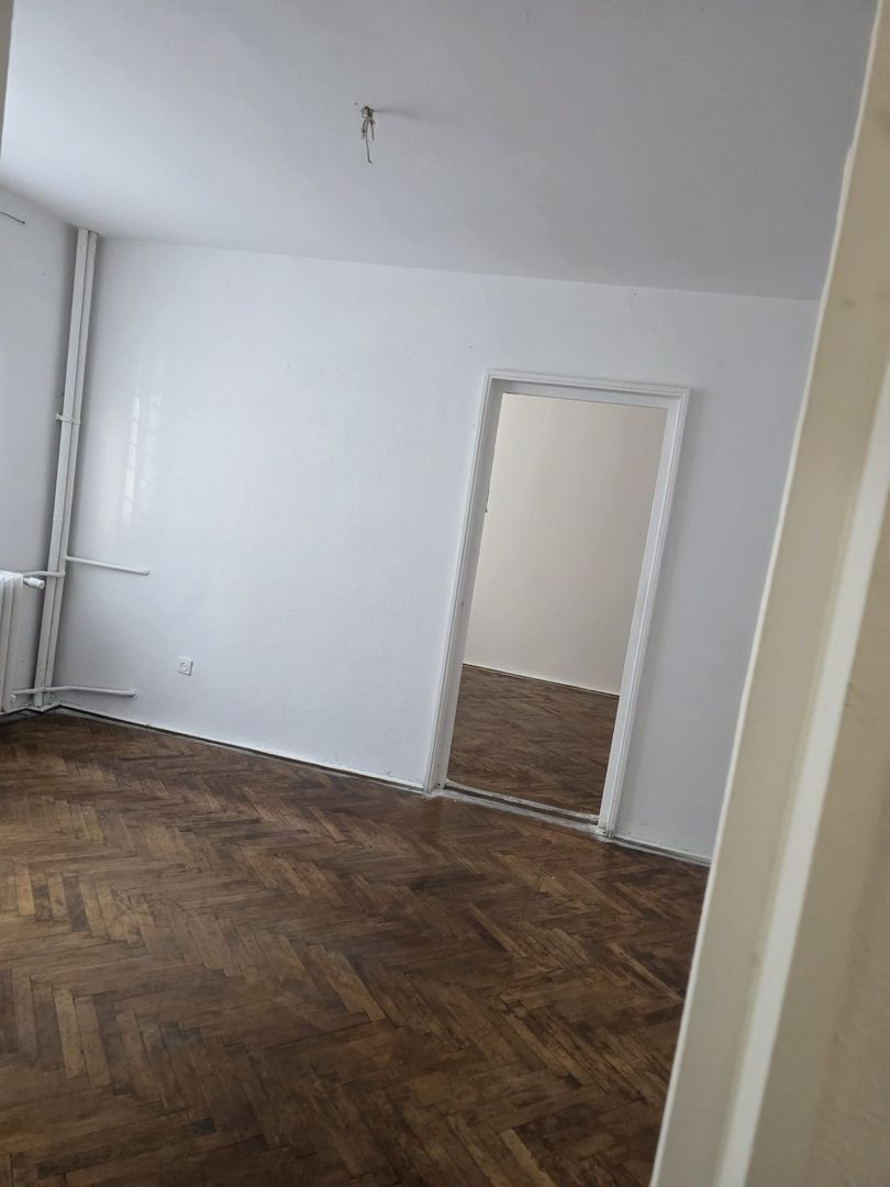 Apartament 2 cam,Micro 19,parter - Poză 3
