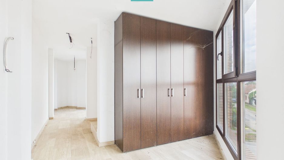Clădire comercială în zona Grădiște - Poză 23