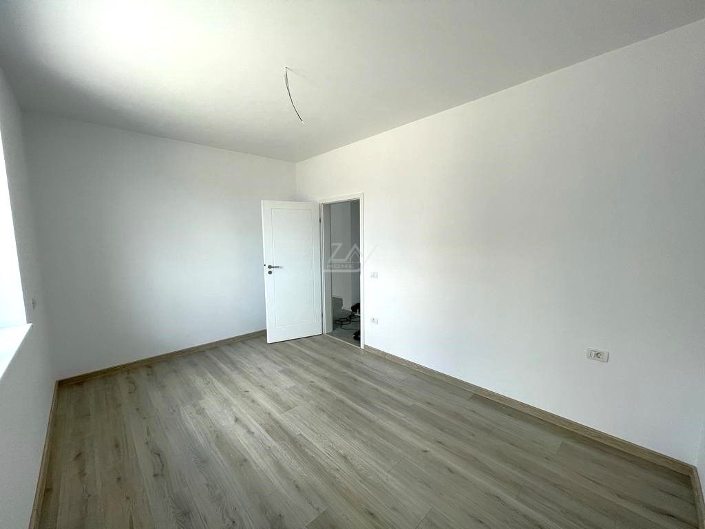 Bucatarie inchisa. Loc de parcare. - Poză 5