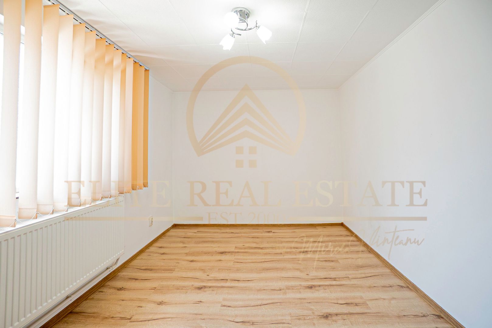 Apartament in vila , Curte  , Garaj - Pod butelii - Poză 4