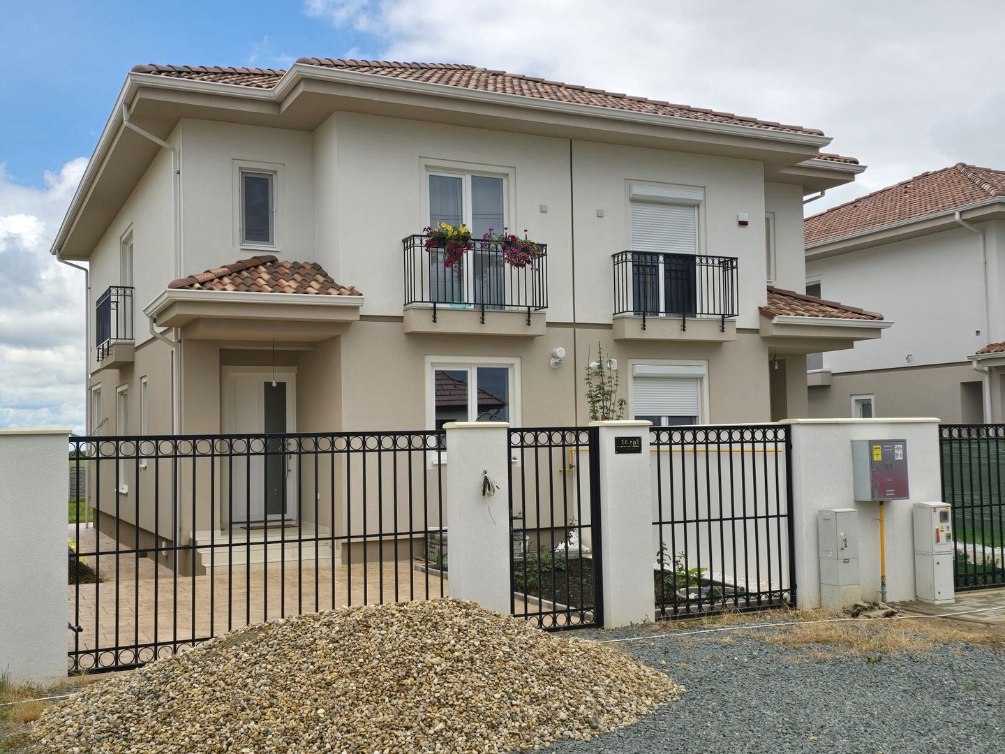 Sanandrei, Duplex P+1, Perete Dublu, Materiale de Calitate, Teren Generos - Poză 1