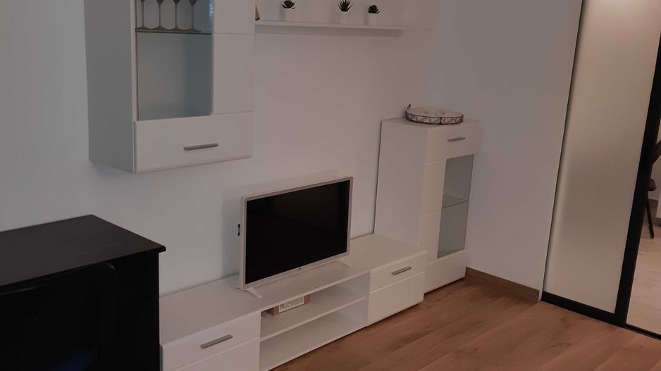 APARTAMENT MODERN, 2 CAMERE, PIATA ROMANA - Poză 1
