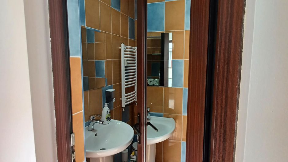 Birou, central, Ady Endre Oradea, 40 mp. 399 E/lună. Comision 0 - Poză 10