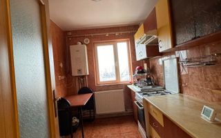 Închiriez apartament cu 2 camere în Podul Ros - Poză 2