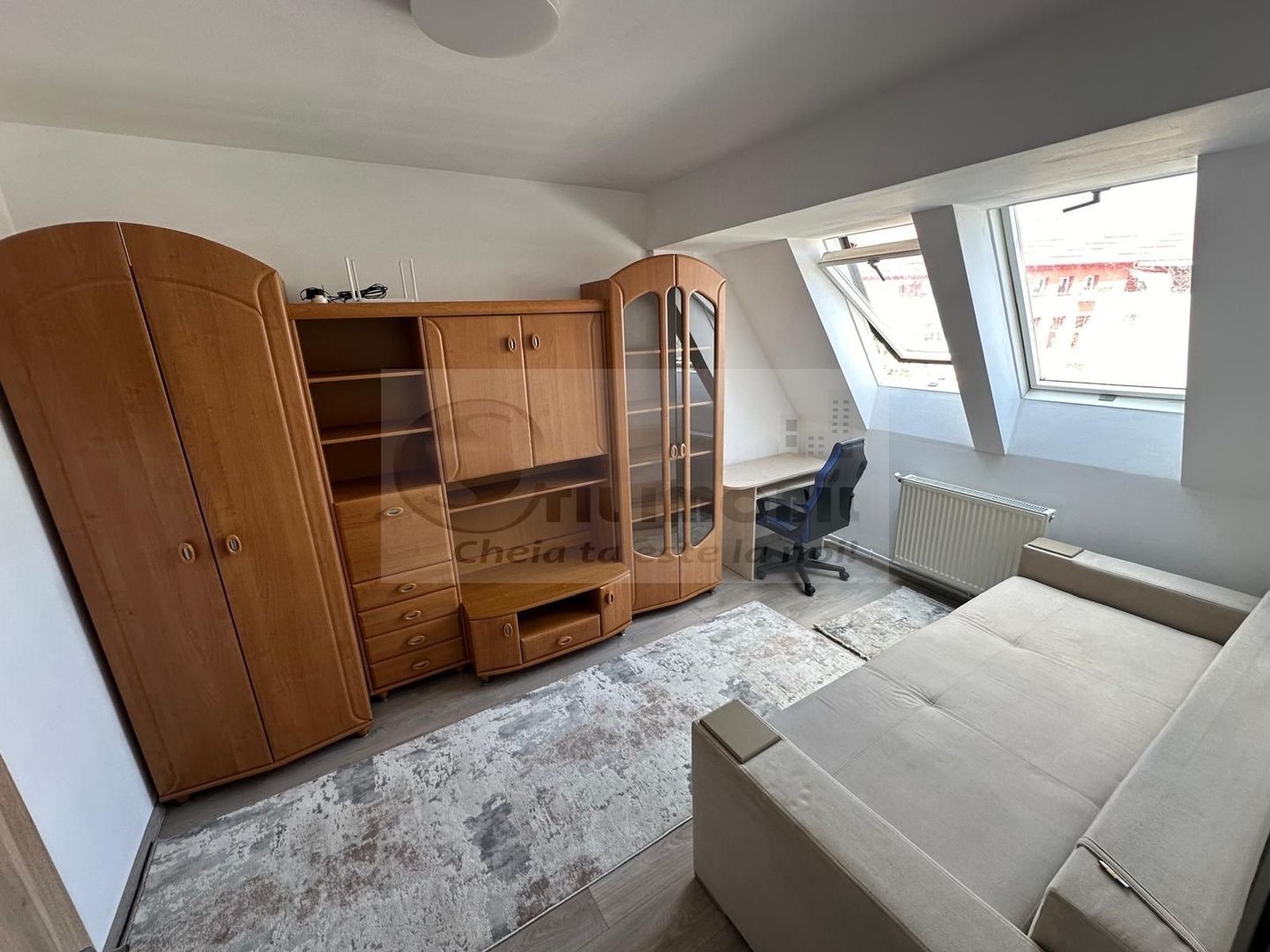 Apartament 2 camere decomandat – Podu de Piatră, Central – 100.000 € - Poză 2