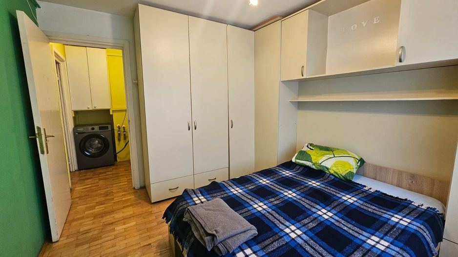 STEFAN CEL MARE - Polona - Chirie - 4 camere - 2 minute metrou - Poză 1