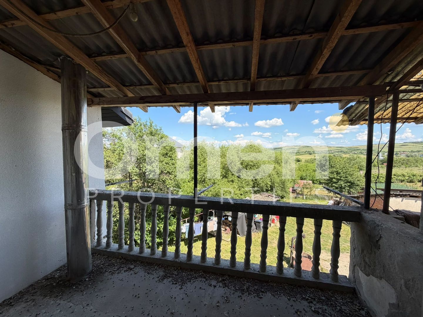 Apartament cu 3 camere | pe 2 niveluri | cu garaj | zona centrala | sat Arinis - Poză 13