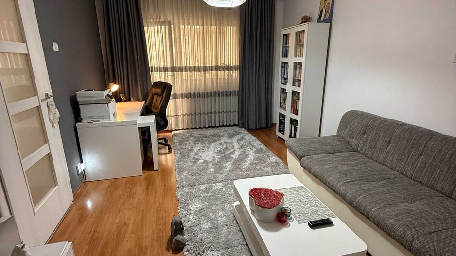 Vanzare apartament 2 camere in Titan-Buhusi, bloc 1978, mobilat, utilat, parcare - Poză 5