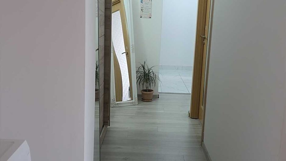 Vand apartament 2 camere zona centrala - Poză 5