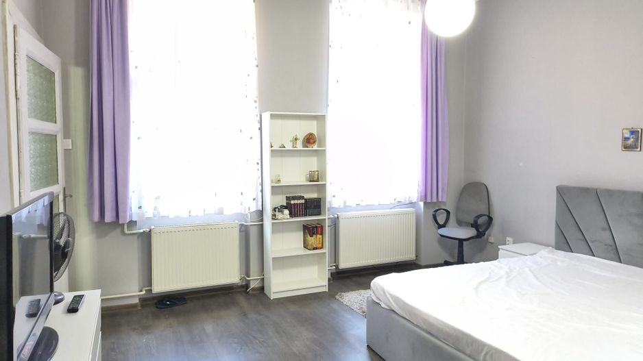 Apartament central, 2 camere, centrala gaz. 390 E/lună. Comision 0 - Poză 6