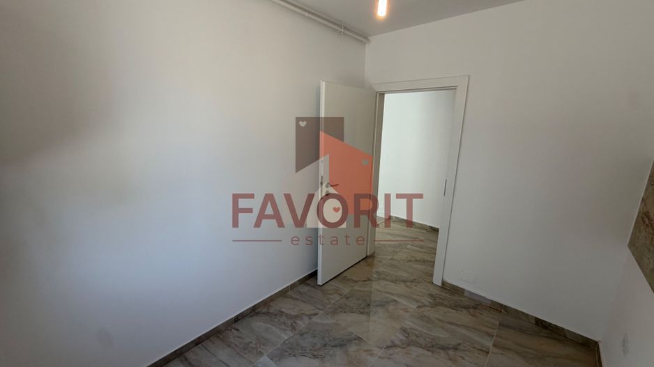 Bloc Nou. Disponibil imediat. Bucatarie inchisa. Parcare in CF. - Poză 9