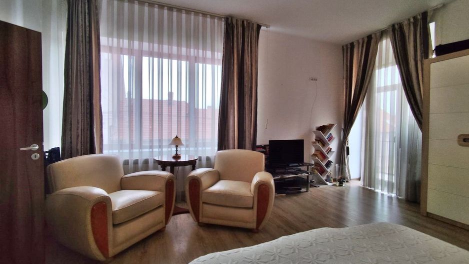 Vanzare | Apart.2 Camere | etajul 1 | langa Parcul Balcescu | Oradea - Poză 9