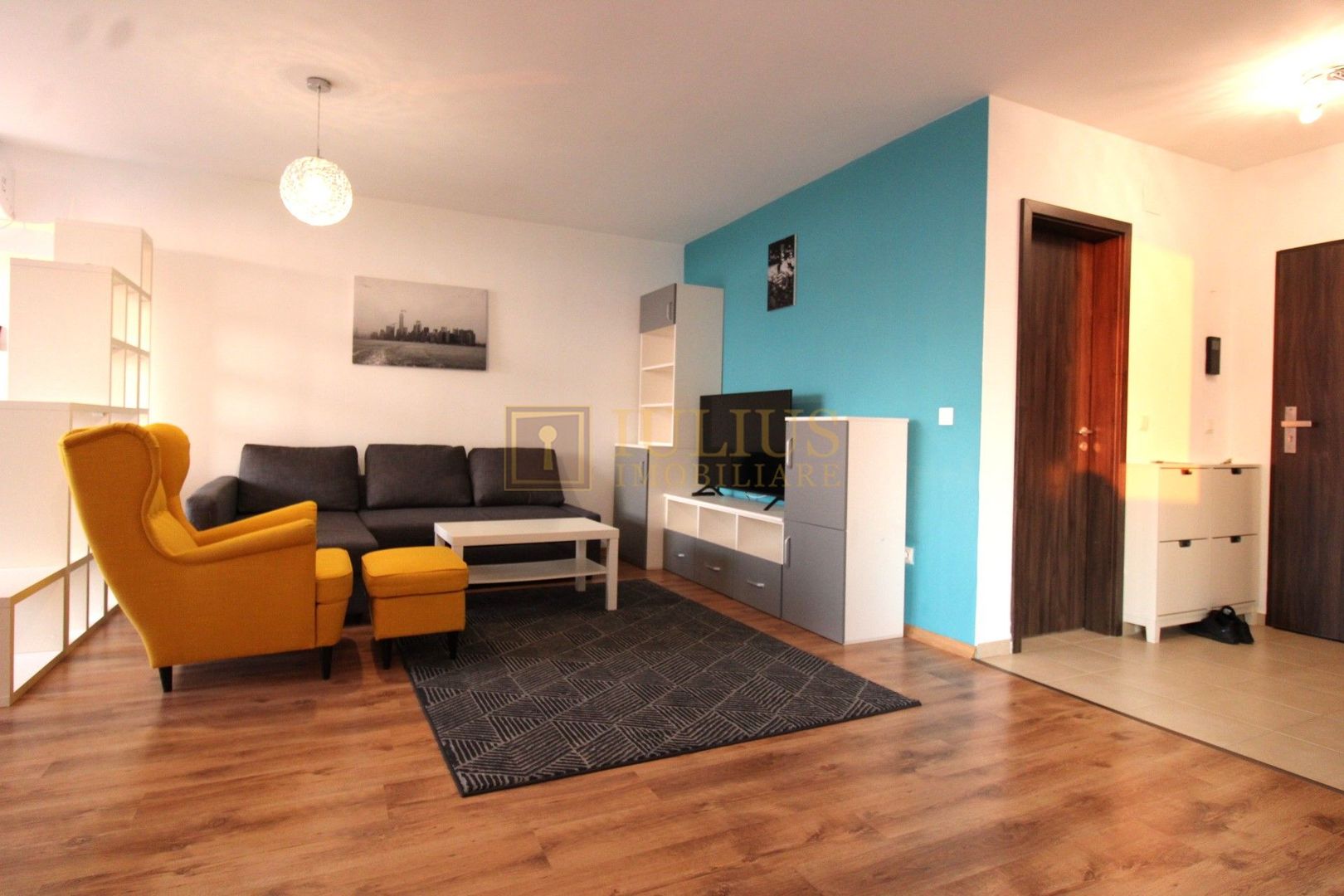 Complex Uranus, spatios, mobilat modern; boxa inclusa. - Poză 10