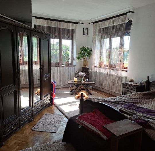 Proprietate de excepție în Lelești – la doar 8 km de Târgu Jiu - Poză 9