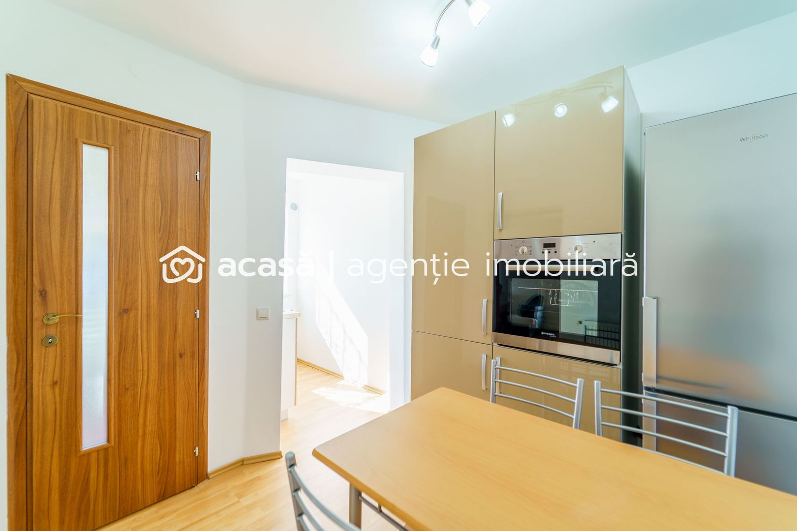 Apartament la casă zona Uta - Poză 5