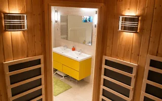 VILĂ DE EXCEPȚIE CU PISCINĂ ȘI GRĂDINĂ DE 1.385 MP | MOGOȘOAIA - Poză 26