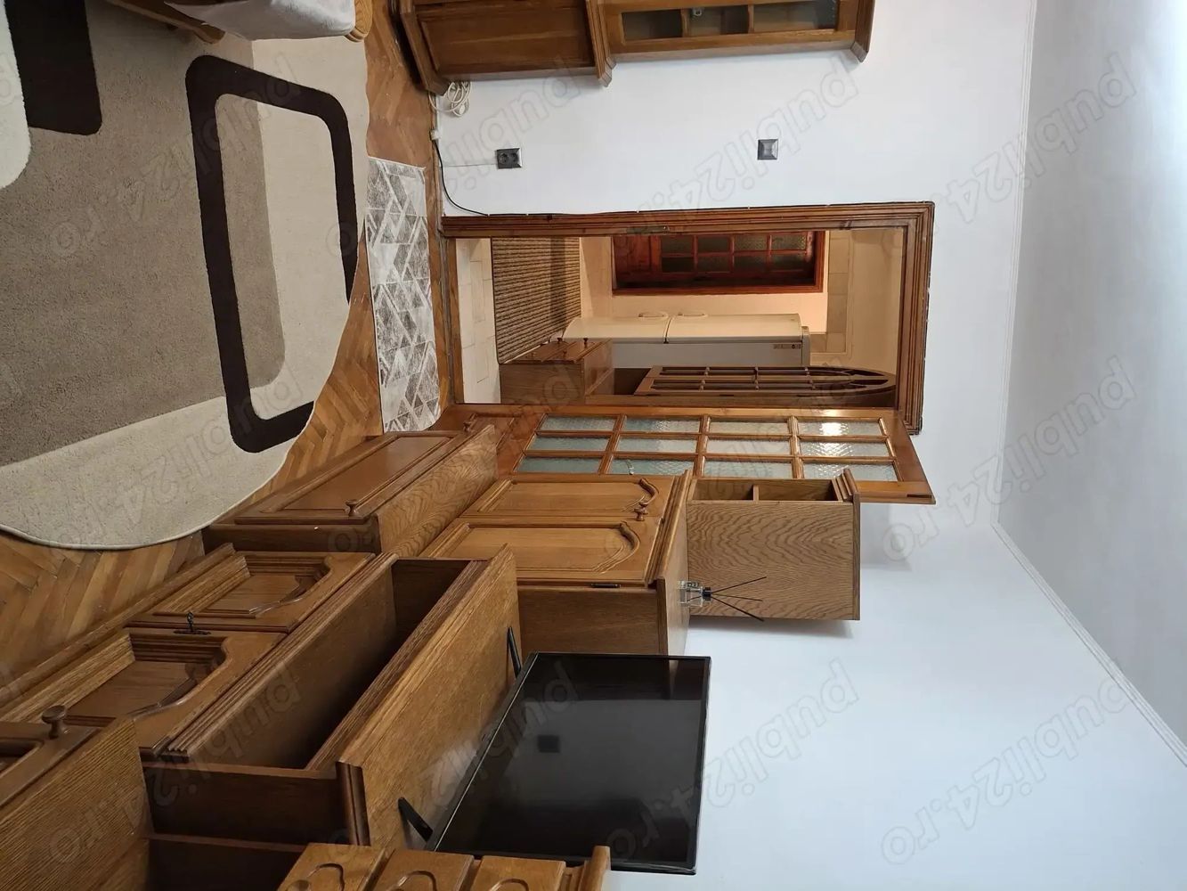 🏠 De închiriat apartament 3 camere – Zona Aradului, etaj 1 - Poză 1