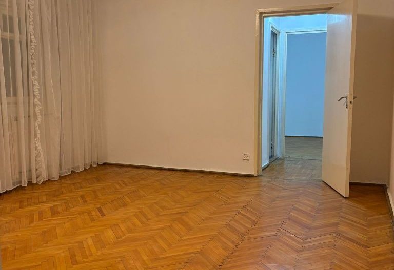 Spitalul Judetean-Calea Martirilor | 2 Camere | Necesita renovare - Poză 1