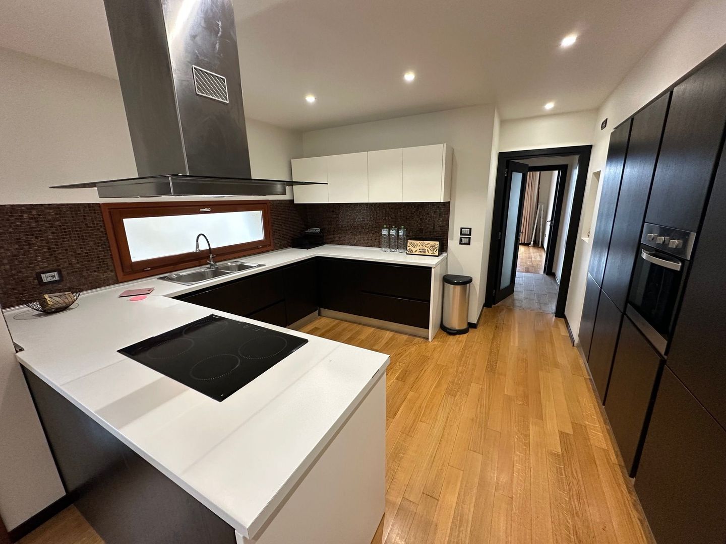 Apartament cu 5 camere în zona Brancoveanu - Poză 9