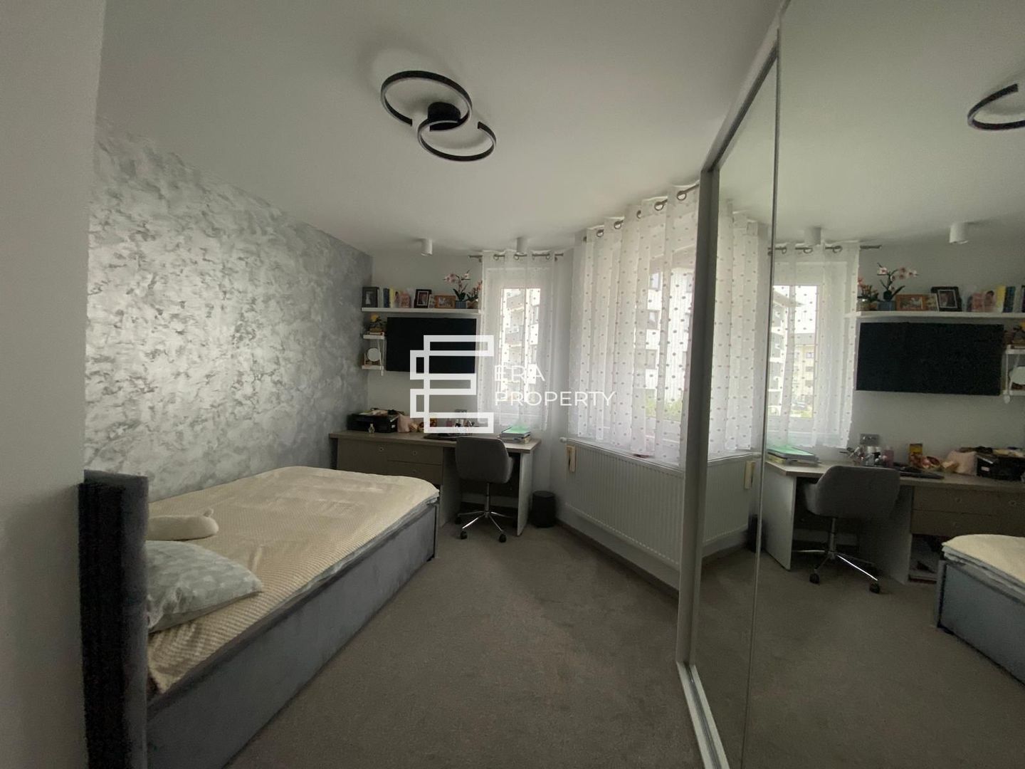 Casa tip duplex , pivnita, carport in Selimbar zona Brana - Poză 8