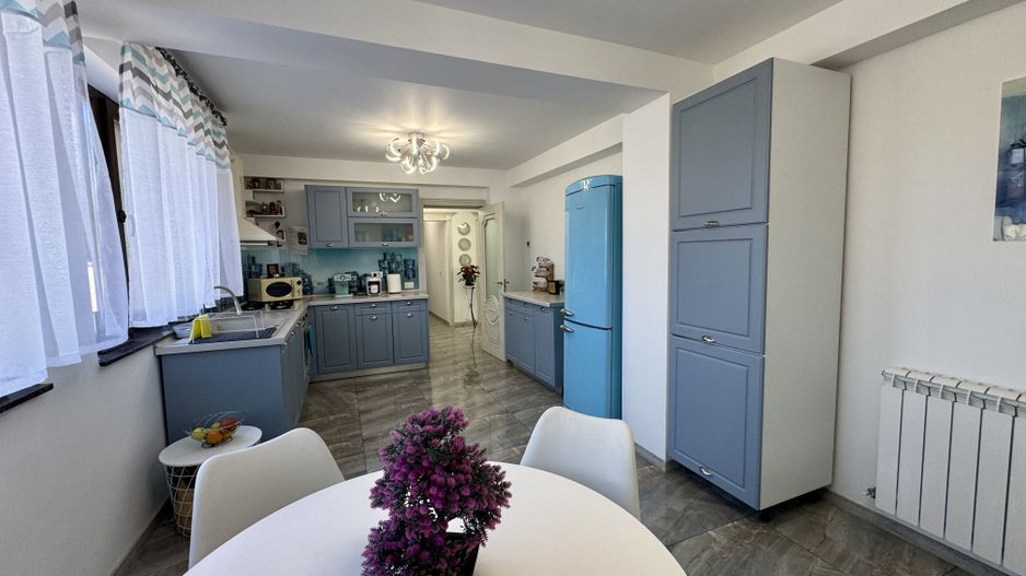 Berceni - VILĂ UNICAT, spațioasă, curte 1.000 mp, la 7 min metrou - Poză 12