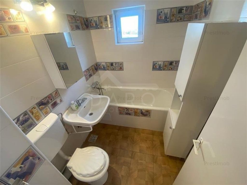 Apartament cu 4 camere de vânzare în Central, Targu Mures - Poză 9