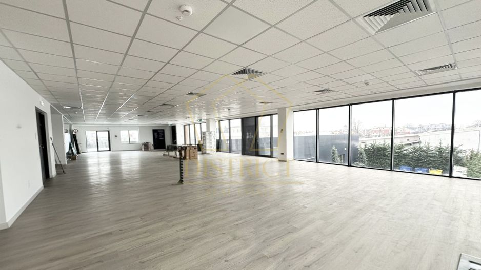 Spațiu de birouri/showroom cu terasa 40mp | Giroc - Poză 1