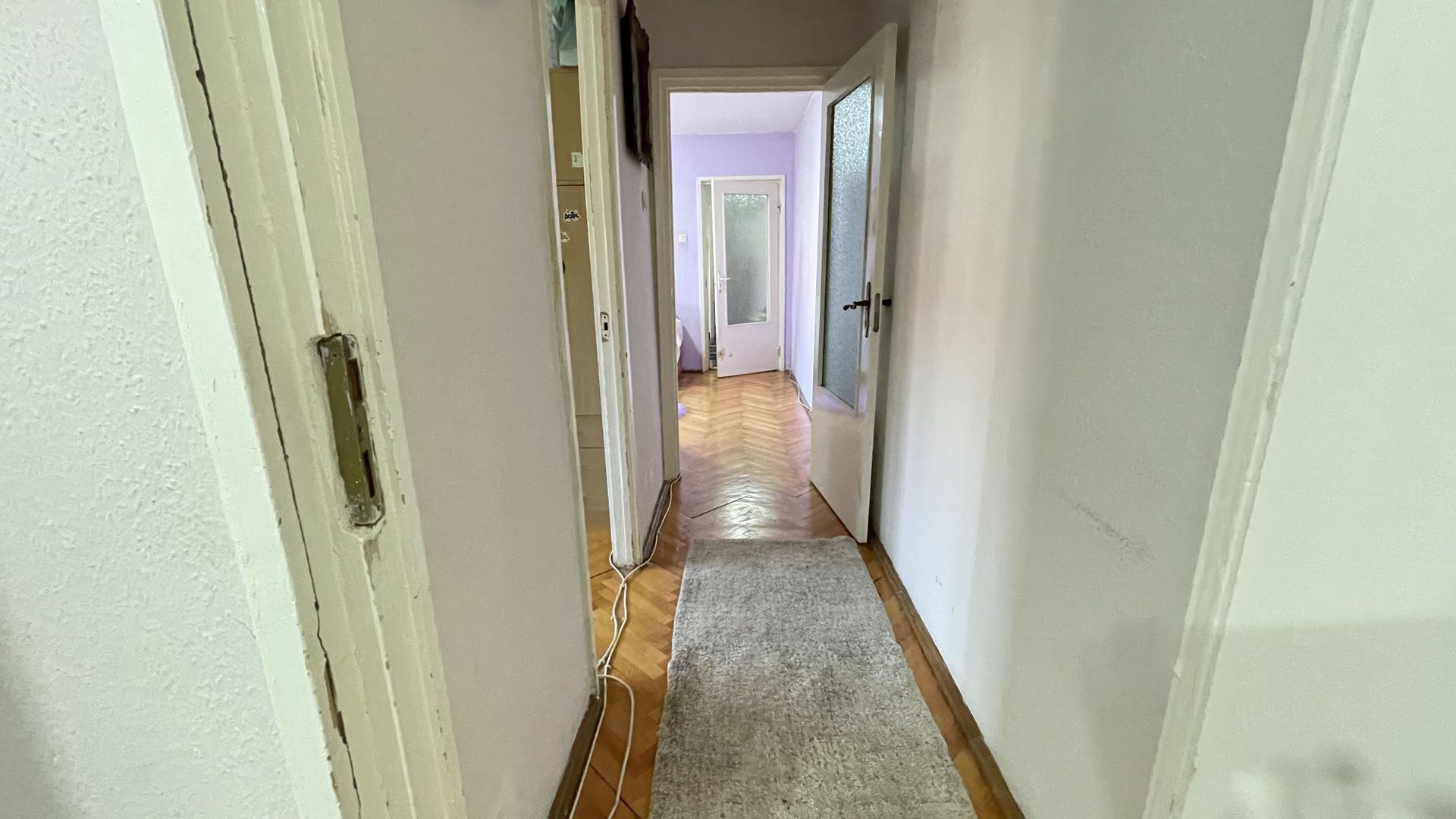 Apartament cu trei camere,etaj 2 - zona Cetatii - Poză 8
