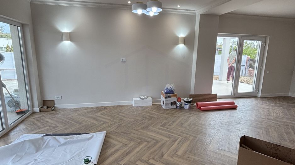 Casă modernă de vânzare - calitate premium, toate utilitatile - Poză 3