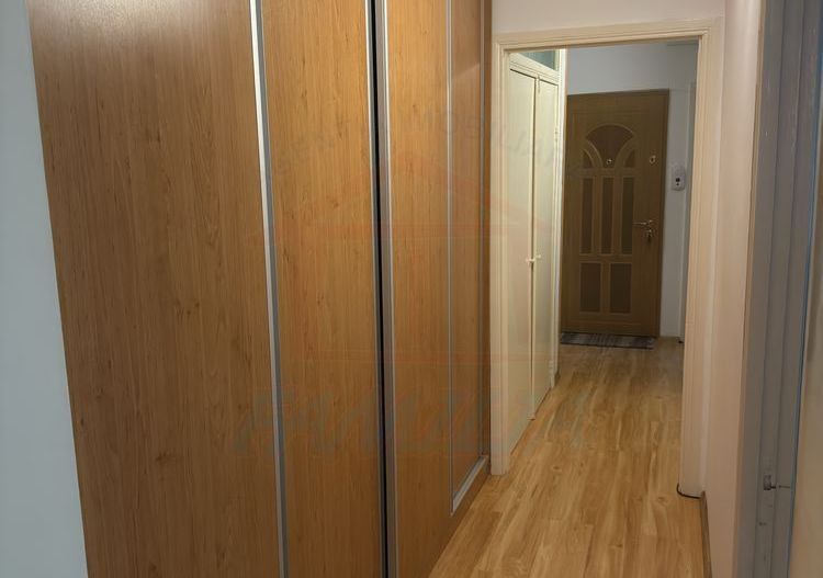 Apartament 3 camere decomandate, etaj 2 – zona Piata Centrala - Poză 4