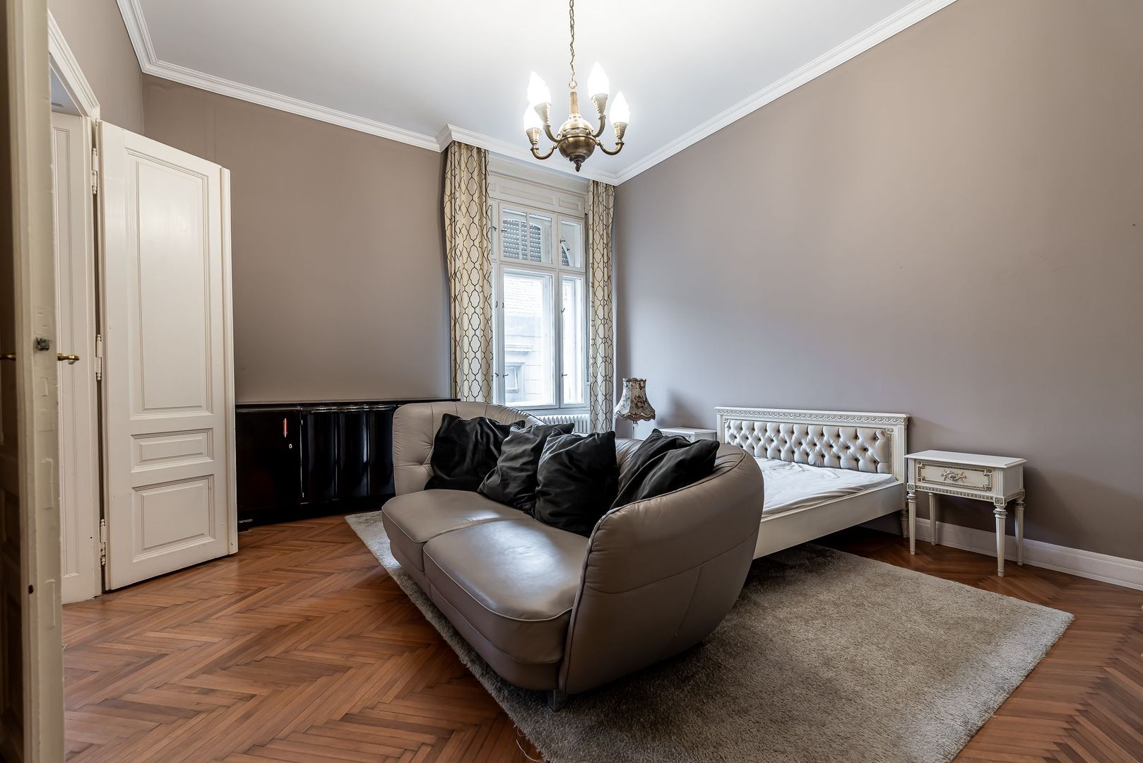 Apartament spatios cu 3 camere de LUX pe Metianu Comision 0 - Poză 5