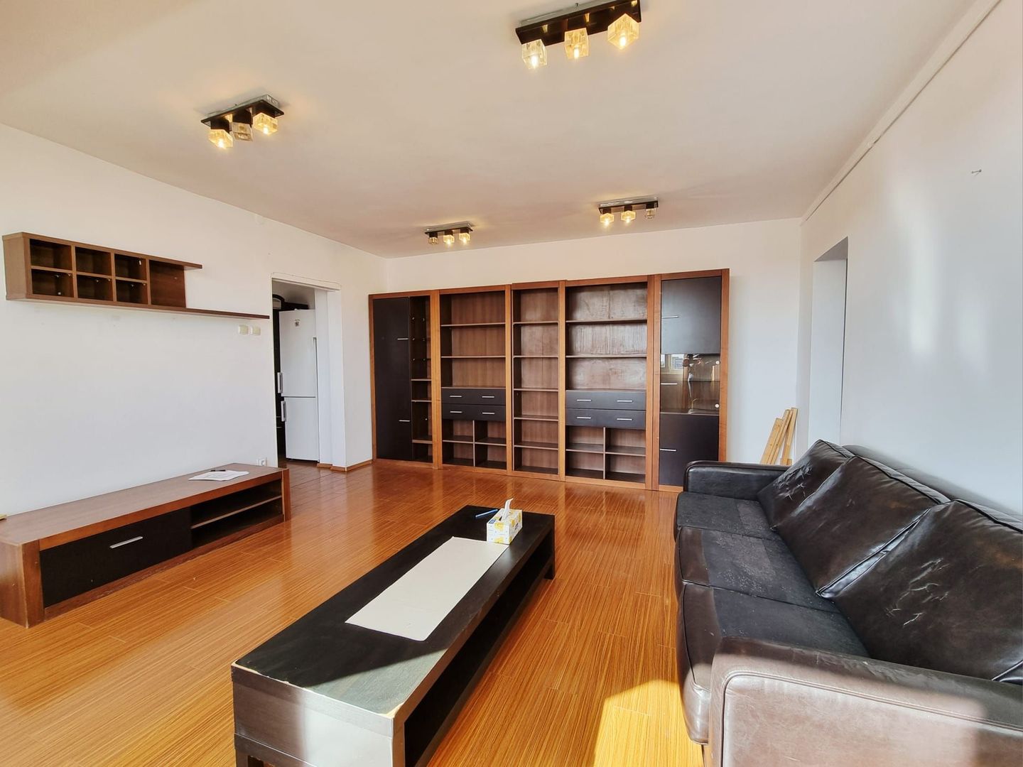 3 Camere Drumul Taberei – Plaza | Stradal, Reabilitat Termic, Mobilat - Poză 1