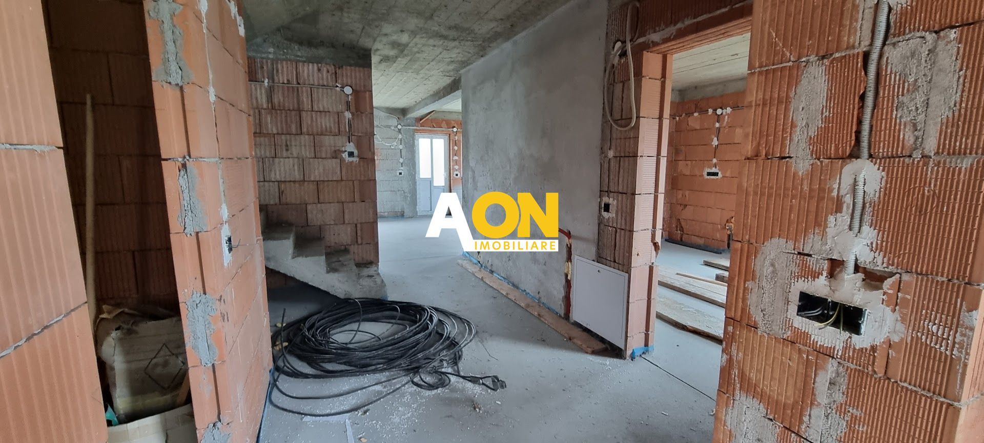 Casa individuala 4 Camere, 2 Bai, Zona Alba Micesti - Poză 6