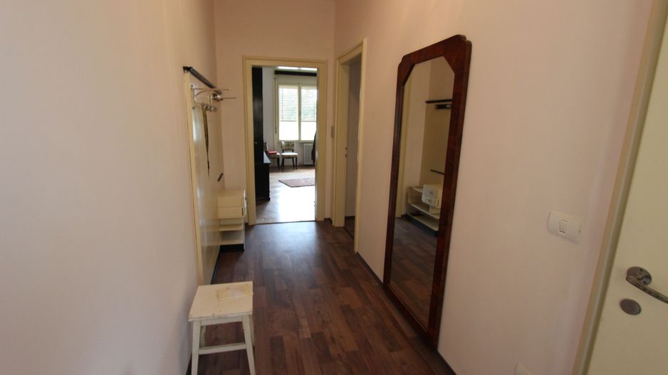 Apartament spatios 3 camere,zona medicina - Poză 6
