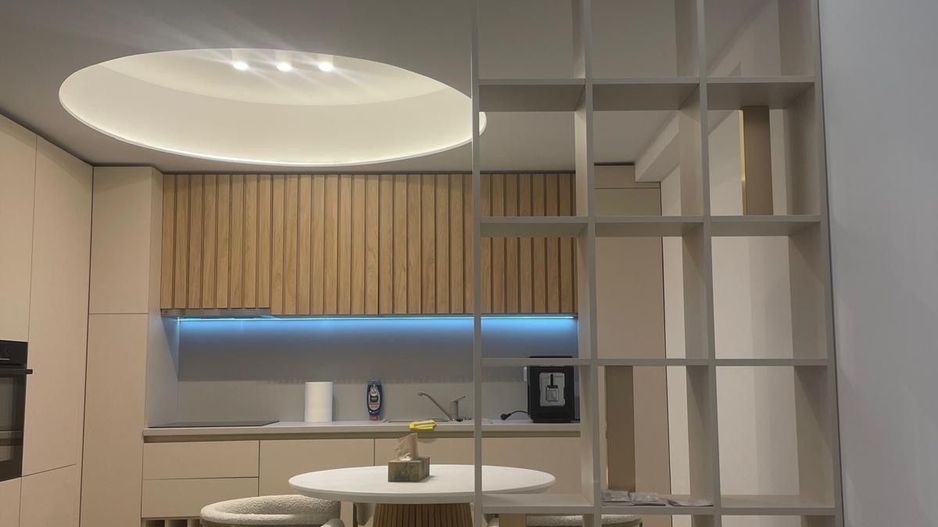 INCHIRIERE APARTAMENT TREI CAMERE MOBILAT UTILAT ZONA PIPERA CORTINA NORTH - Poză 3