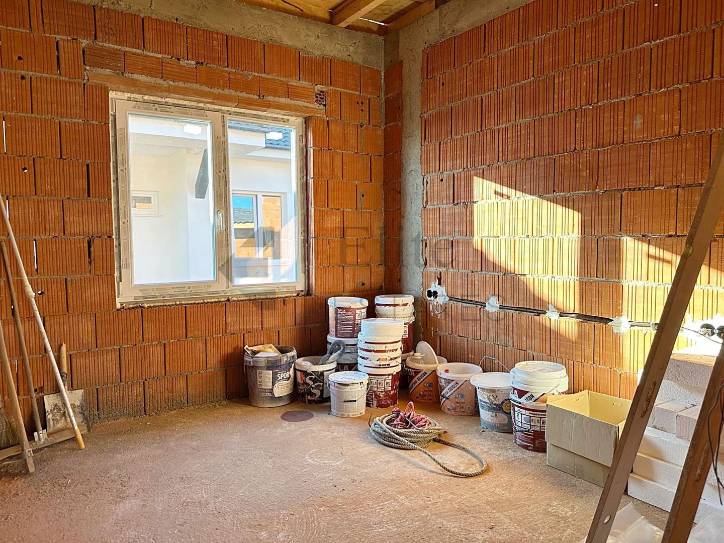 Casa cu 4 camere de vanzare in Santandrei - Poză 4