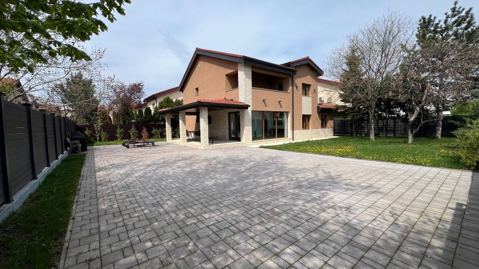 Vila individuala cu teren 570 Pipera | dotata cu panouri solare - Poză 1