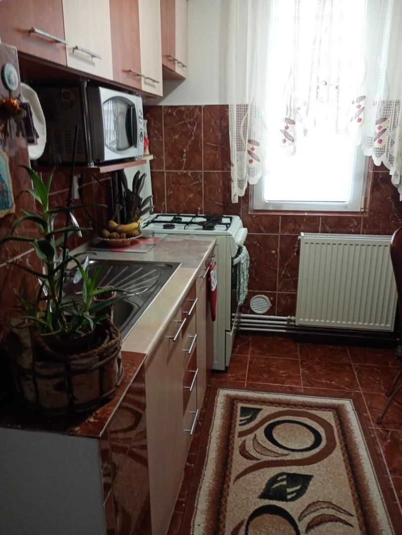 BRASADAS vinde ap 2 cam etaj 3/4 in Carpați 1 - Poză 5