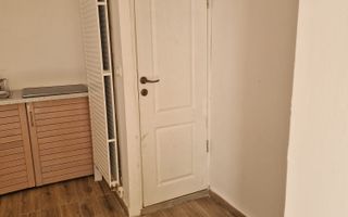 Garsoniera in casa str Iuliu Maniu curte comuna. - Poză 6