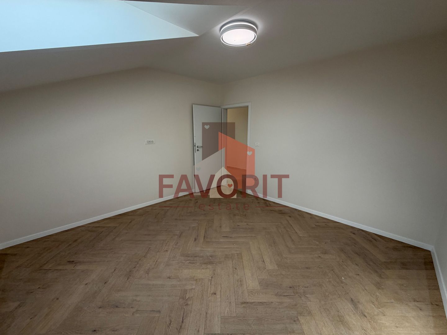 NOU. Disponibil imediat. Decomandat. Zona Soarelui - Poză 13